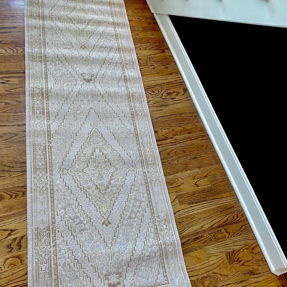 Momeni Isabella Grey Geometric Runner Rug - Picture 8 of 9